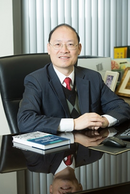 Dr Tong Chong-sze